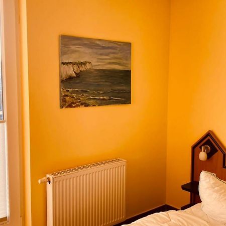 Haus Am Strand Бреге Екстериор снимка